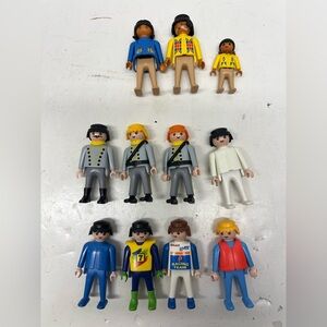 Lot of 11 vintage geobra playmobil figures